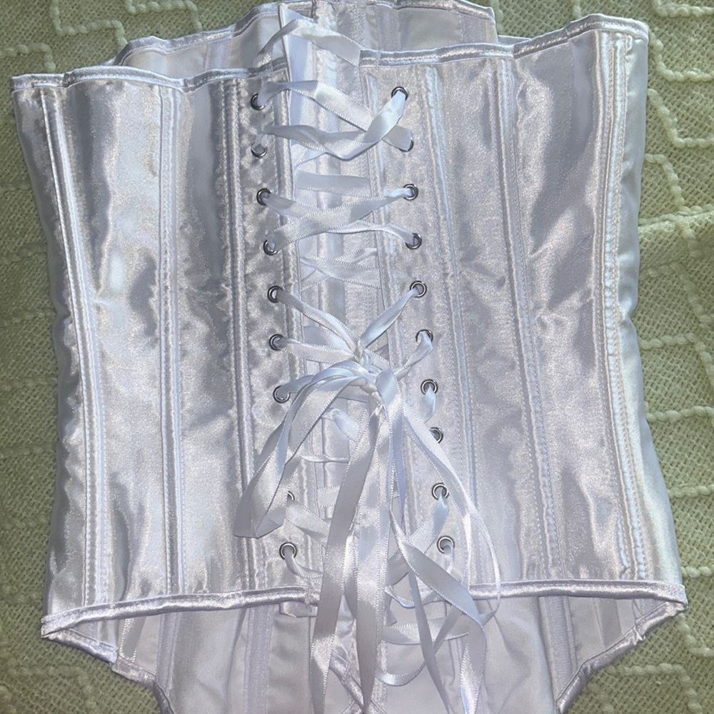 New Amazon corset